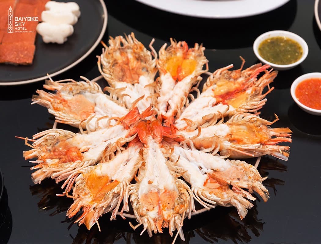 Dinner: ตึกใบหยกสกาย Stella Palace Restaurant ชั้น 79 – Premium Chinese Grill + Steak Buffet บุฟเฟ่ต์ 2 ชม.