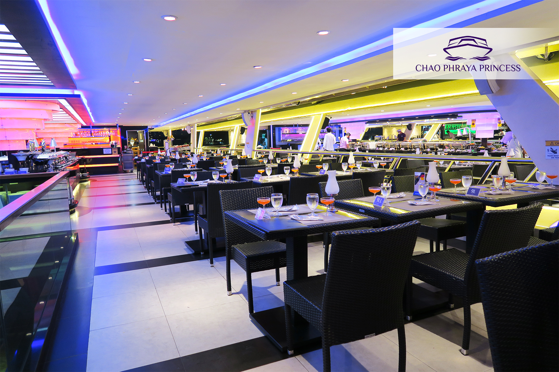 Dinner: เจ้าพระยา ChaophrayaPrincess Cruise (โปรแกรม Dinner Cruise)-ICON SIAM /ASIATIQUE Pier