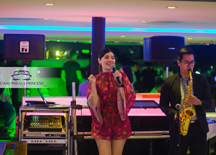 Dinner: เจ้าพระยา ChaophrayaPrincess Cruise (โปรแกรม Dinner Cruise)-ICON SIAM /ASIATIQUE Pier