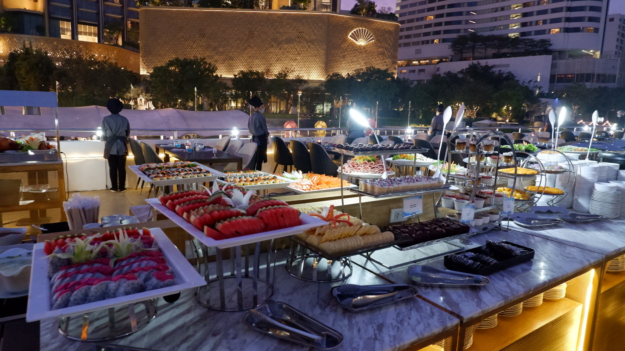 Dinner: เจ้าพระยา VIVA Alangka Cruise Promotion!! มา 4 จ่าย 3  Free!! Flow Beer Free!! Mini Birthday Cake