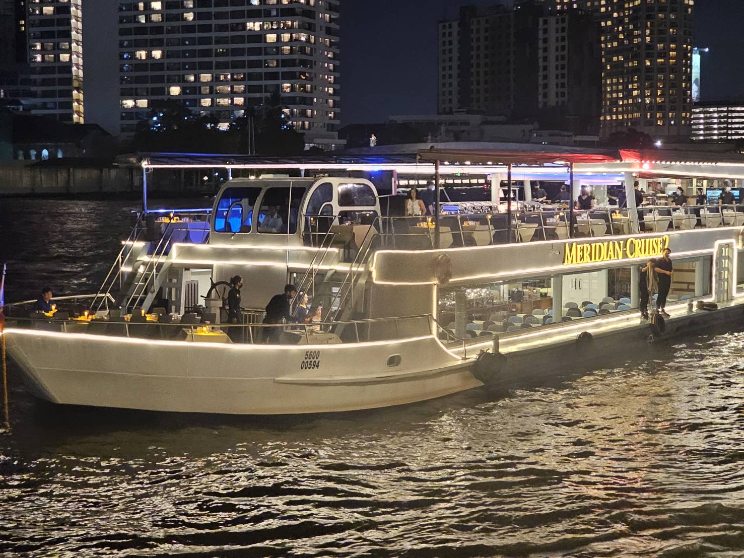 Dinner: เจ้าพระยา Meridian Cruise 2 Promotion!! มา 4 จ่าย 3