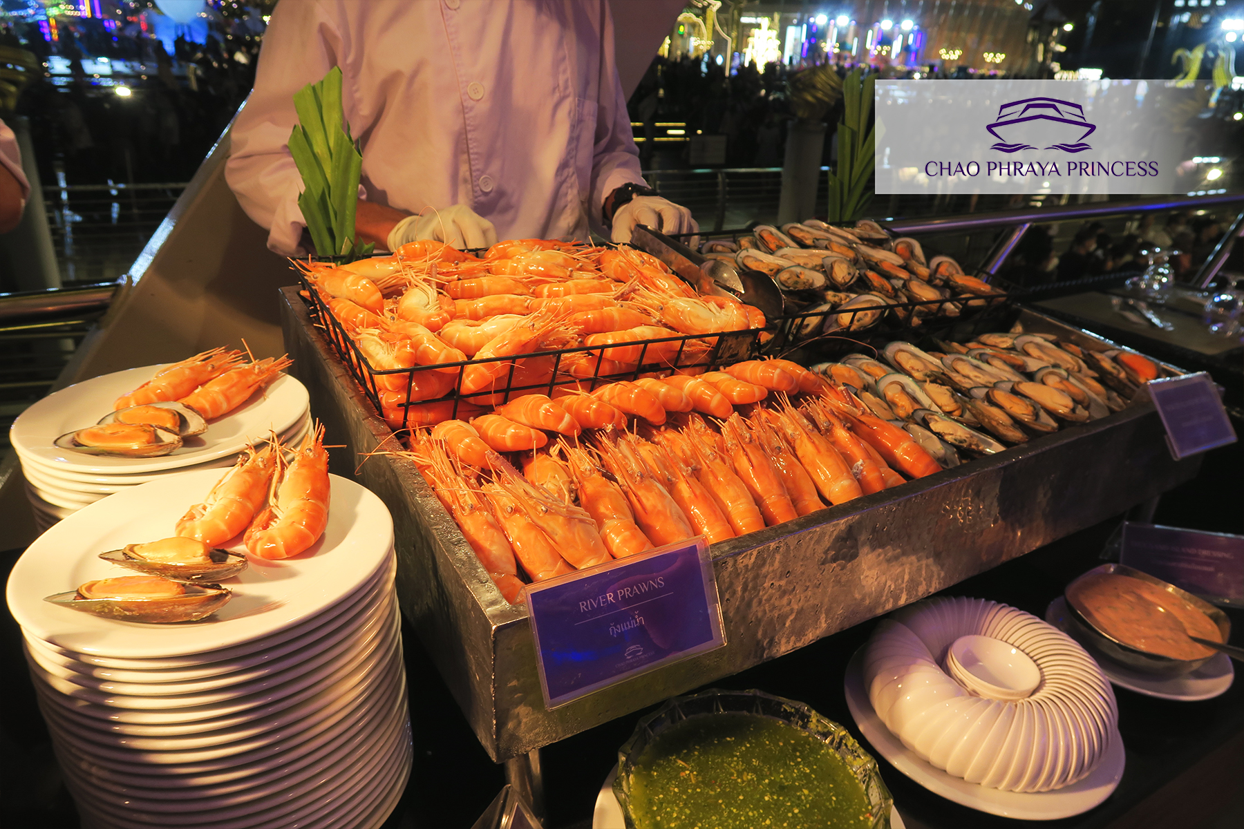 Dinner: เจ้าพระยา ChaophrayaPrincess Cruise (โปรแกรม Dinner Cruise)-ICON SIAM /ASIATIQUE Pier