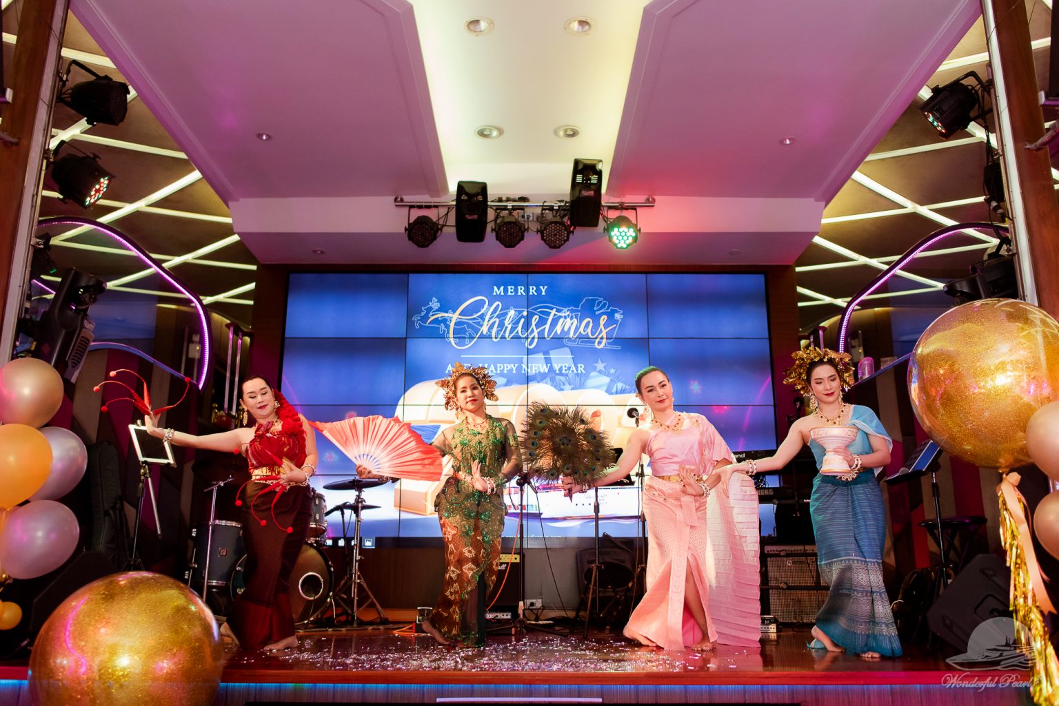 Dinner:  วันปีใหม่ เคานท์ดาวน์!! Grand Pearl Cruise II (โปรแกรม Celebrate New Year Eve 2026 Dinner Cruise) วันพุธ ที่ 31 ธันวาคม 2568