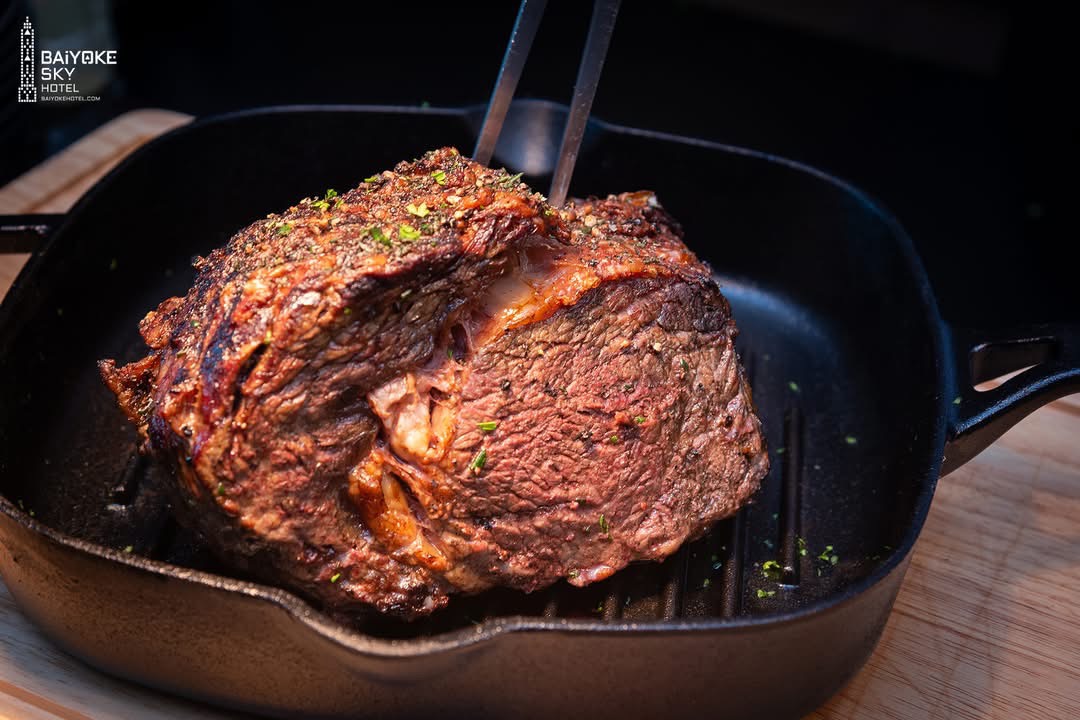 Dinner: ตึกใบหยกสกาย Stella Palace Restaurant ชั้น 79 – Premium Chinese Grill + Steak Buffet บุฟเฟ่ต์ 2 ชม.