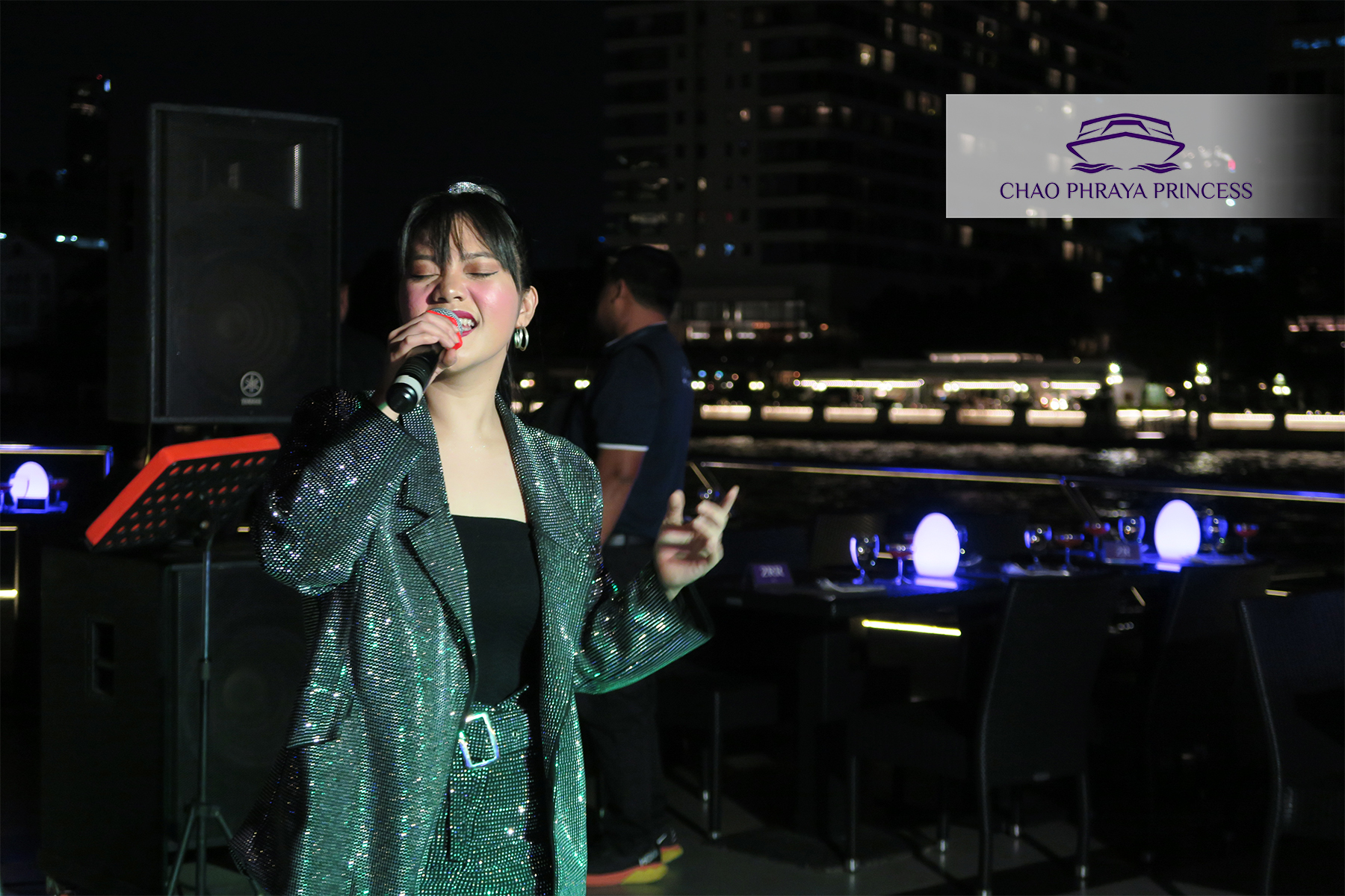 Dinner: เจ้าพระยา ChaophrayaPrincess Cruise (โปรแกรม Dinner Cruise)-ICON SIAM /ASIATIQUE Pier