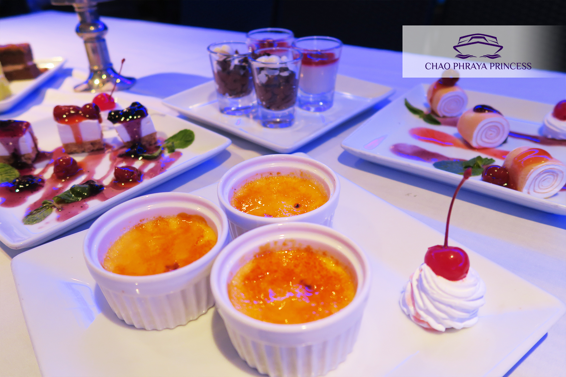 Dinner: เจ้าพระยา ChaophrayaPrincess Cruise (โปรแกรม Dinner Cruise)-ICON SIAM /ASIATIQUE Pier