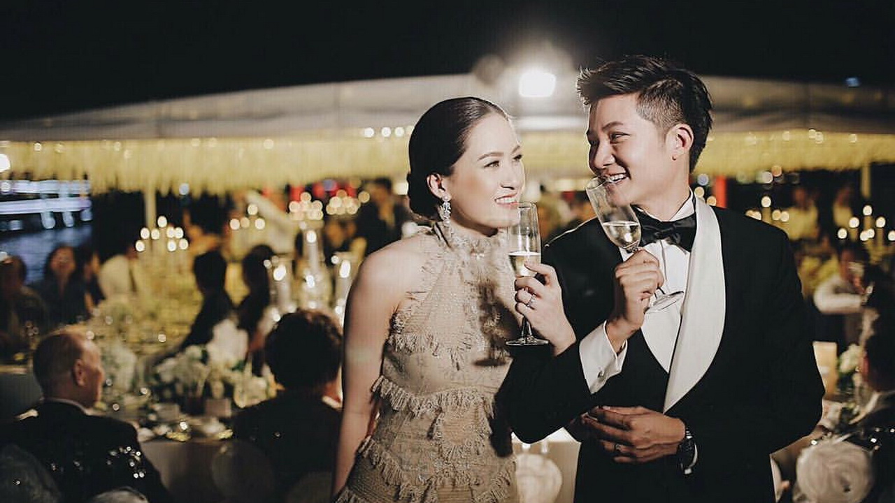 Dinner: เจ้าพระยา Chaophraya Cruise (โปรแกรม AMAZING DINNER CRUISE)